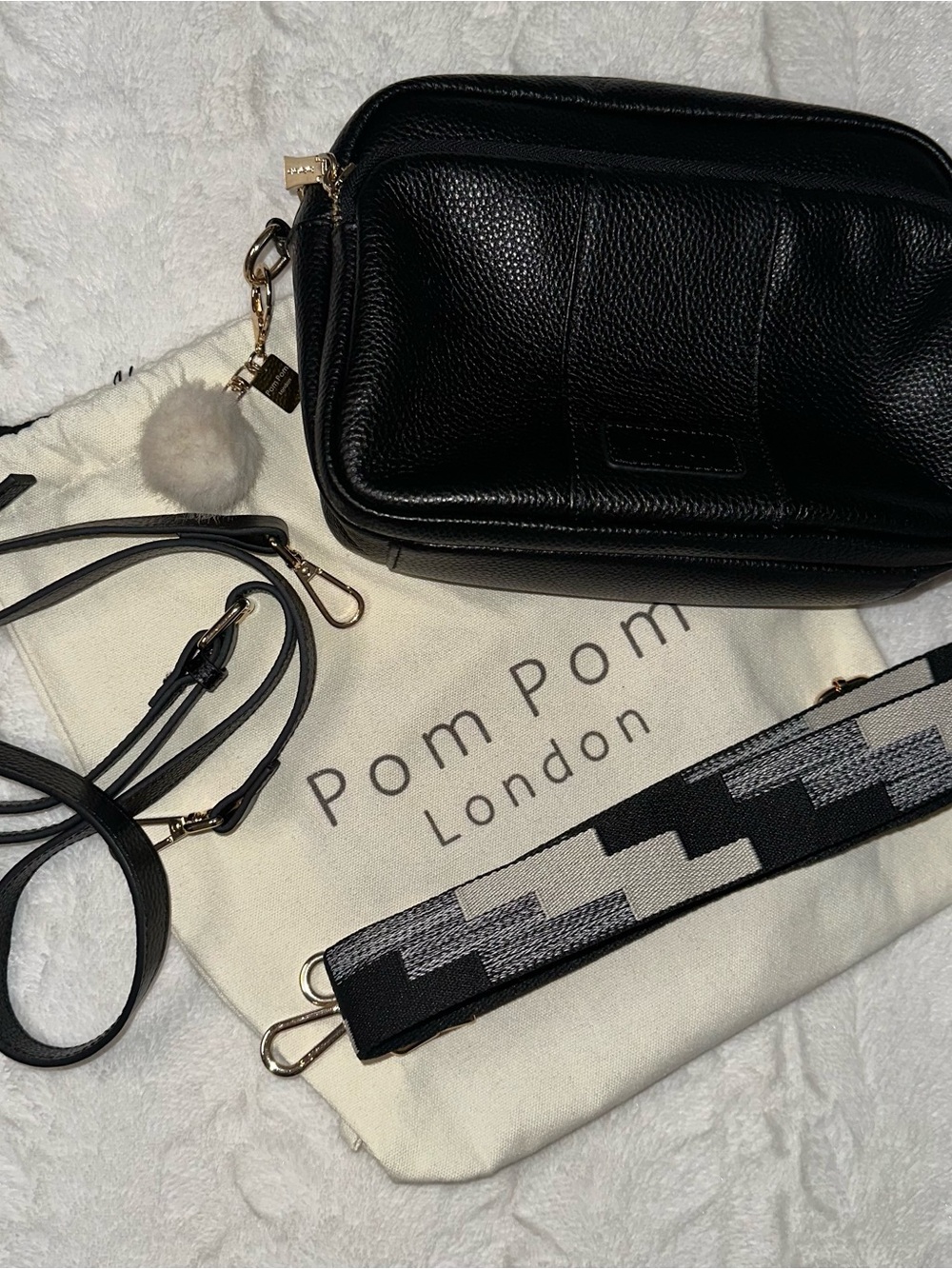 Pom Pom London Original Plus bag in black with straps